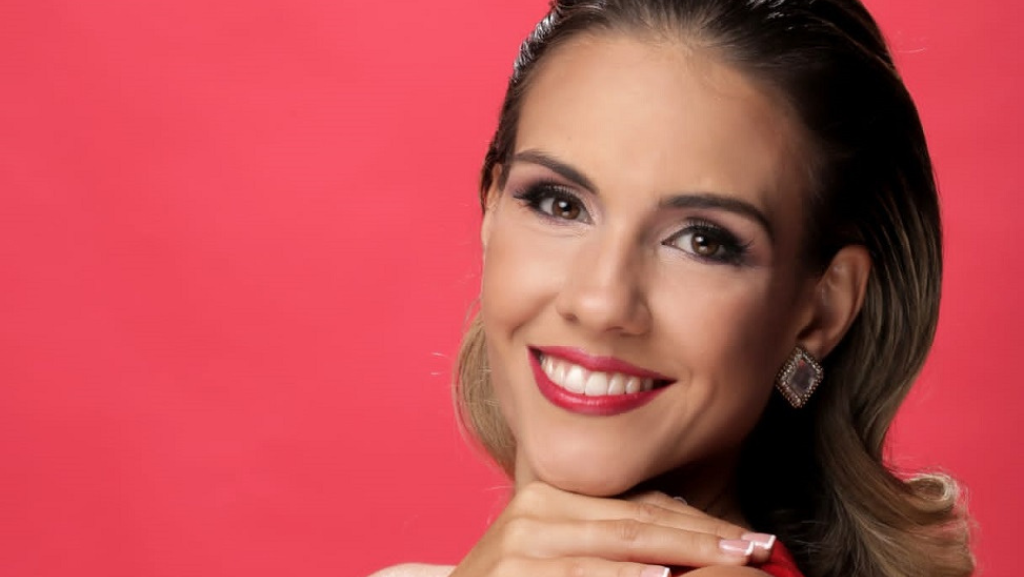 Luna Hibner, vestida por Alfonso Baute, candidata de Iberostar a Reina del Carnaval