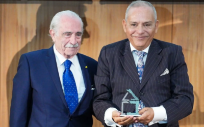 Efraín Medina, galardonado por la protección y difusión del patrimonio artesanal